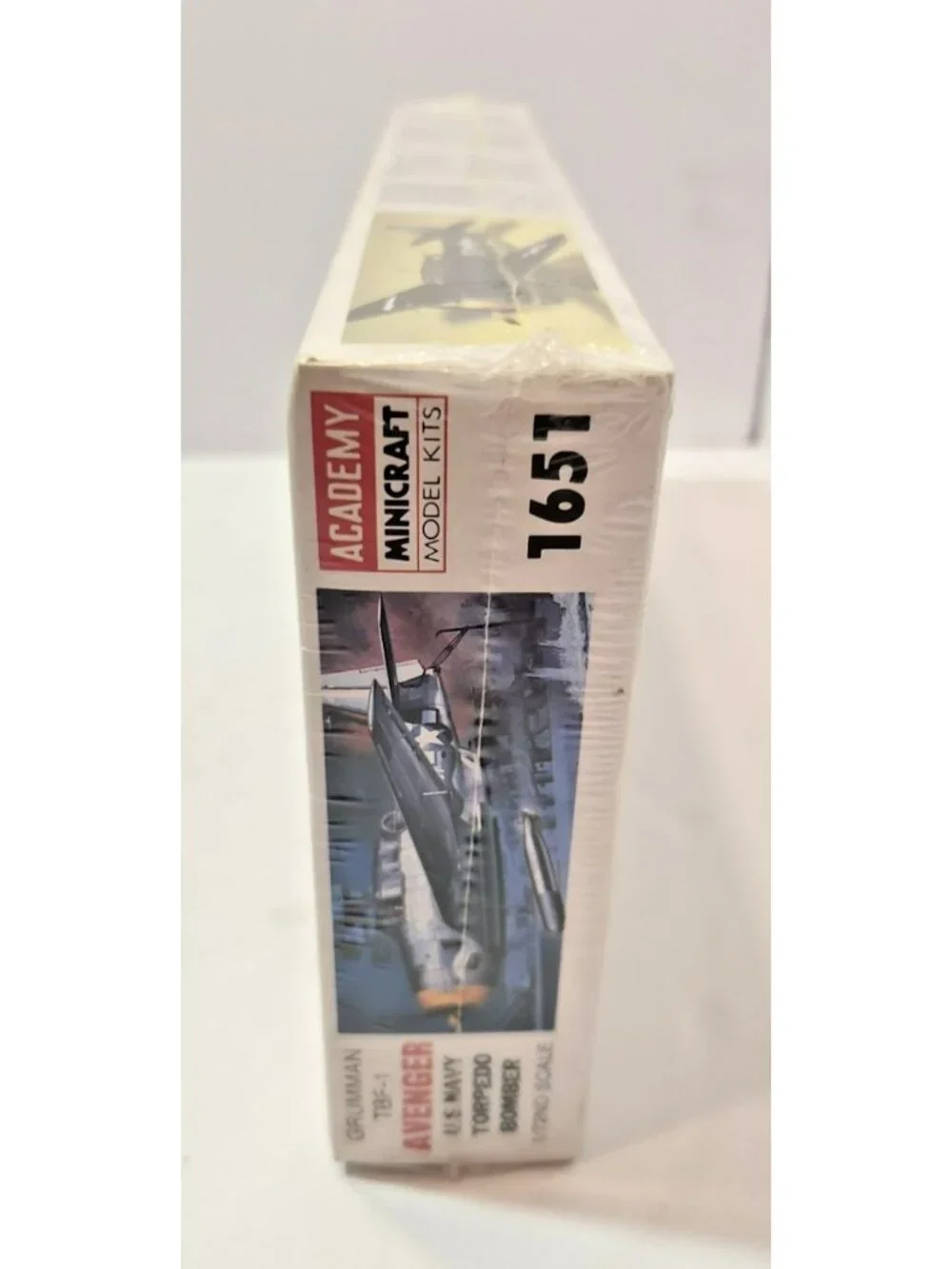 Academy Minicraft 1:72 Grumman Avenger TBF-1 Plastic Model Kit Un-Opened # 1651